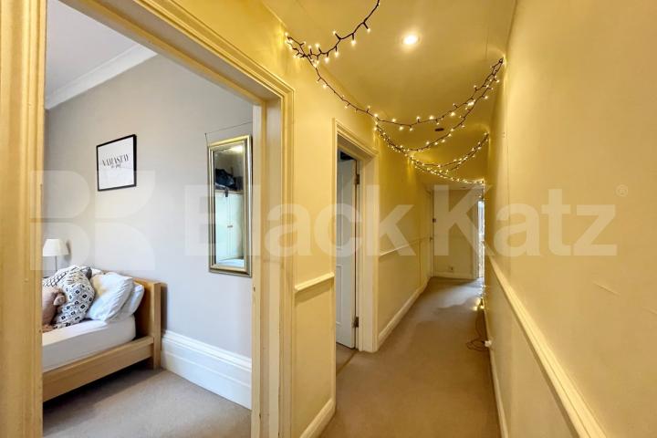 Period charm & contemporary living & boasts over 880 Sq.Ft of living space Victoria Rise , Clapham Common